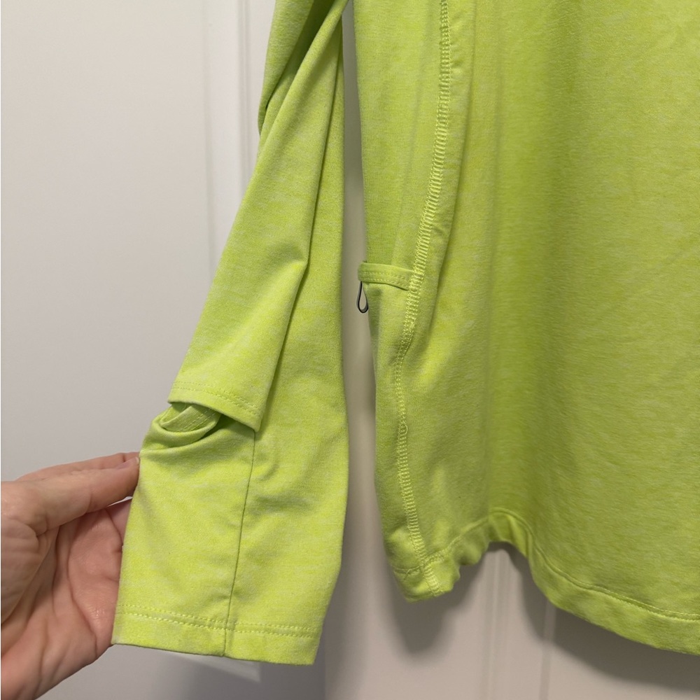 Nike woman’s  Lime Long Sleeve Tee - Picture 9 of 11